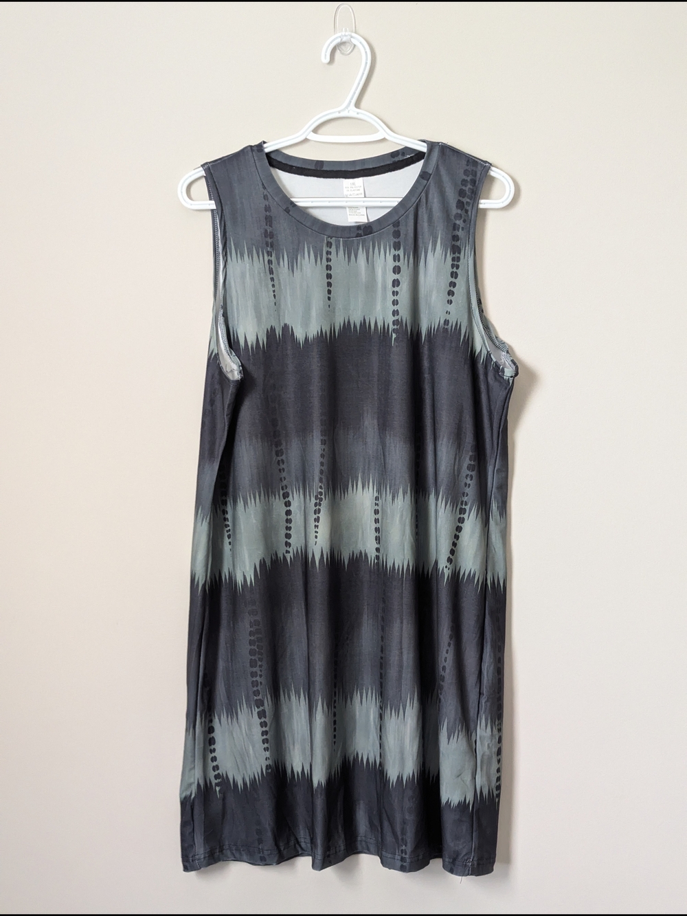 Sleeveless Tie-Dye Shift Dress in Charcoal and Sage